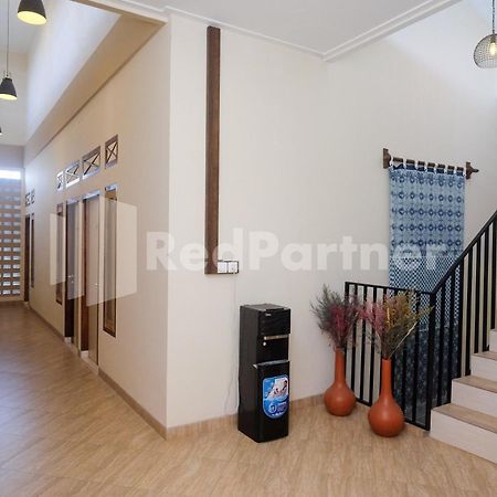 Ndliman House Near Ugm Jogja Mitra Reddoorz Hotel Kejayan Екстериор снимка