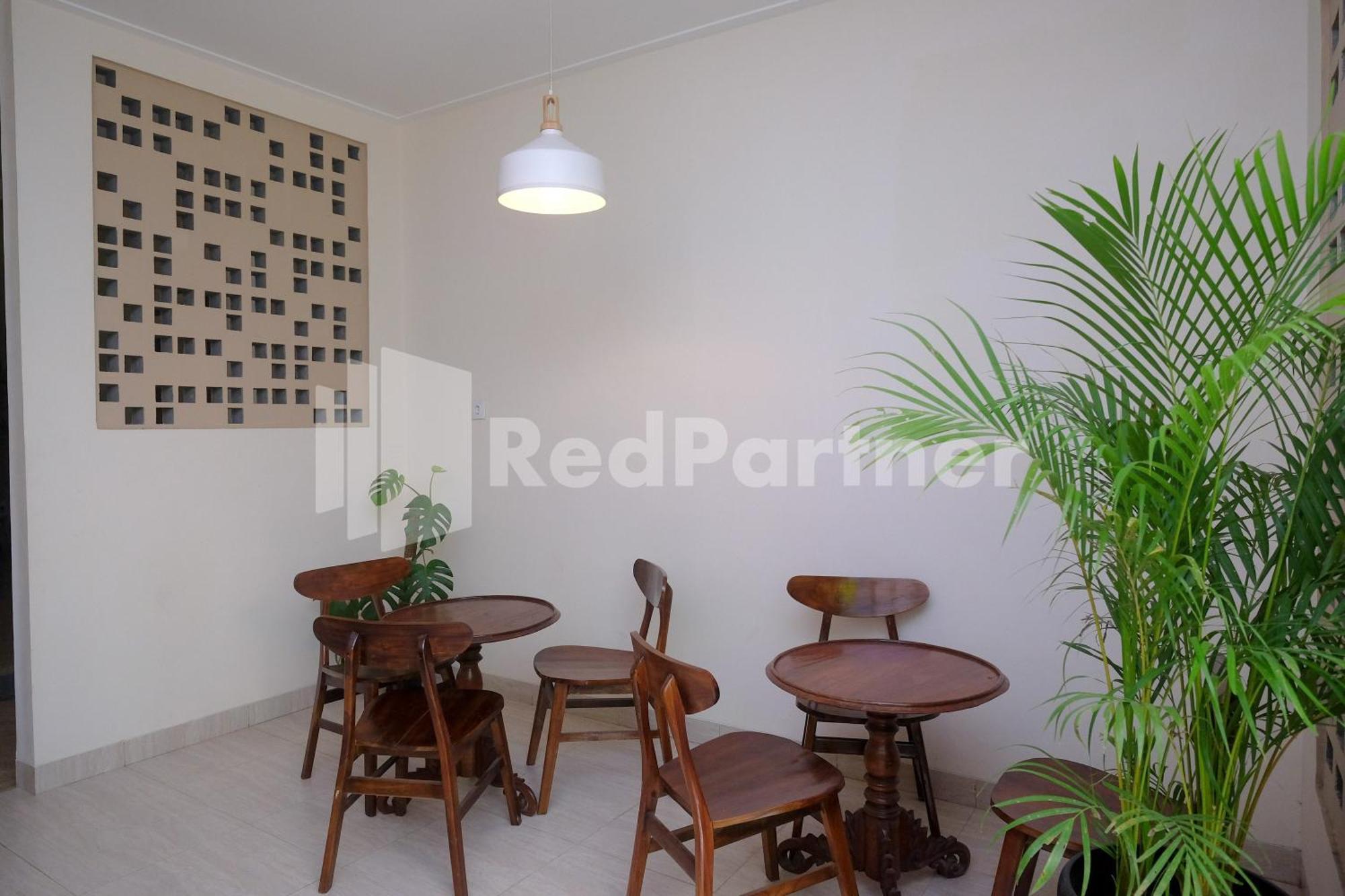 Ndliman House Near Ugm Jogja Mitra Reddoorz Hotel Kejayan Екстериор снимка