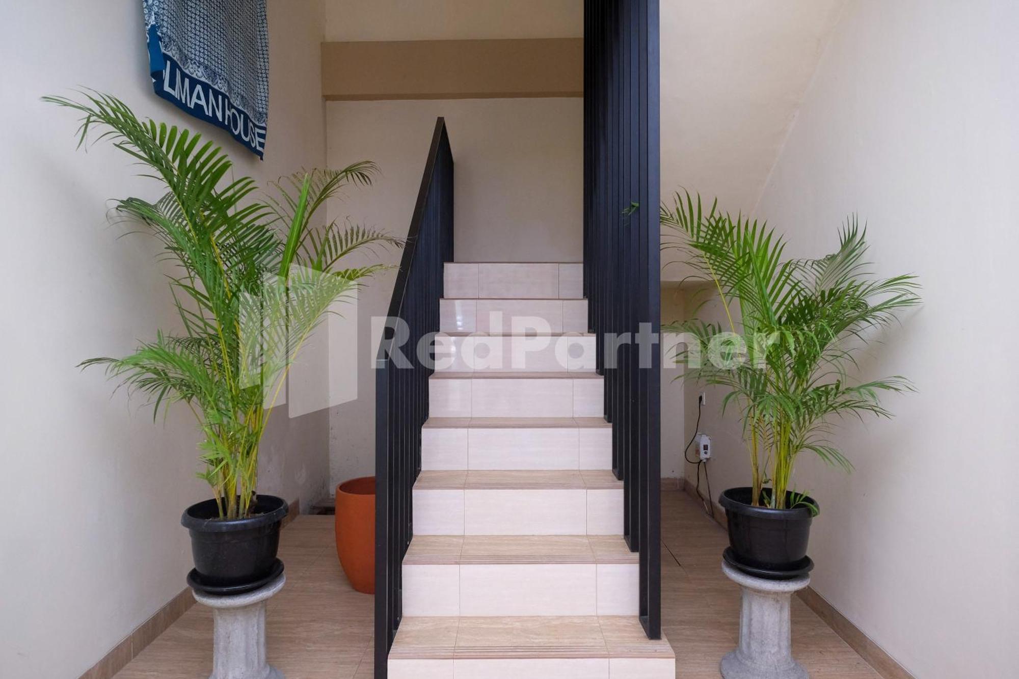 Ndliman House Near Ugm Jogja Mitra Reddoorz Hotel Kejayan Екстериор снимка