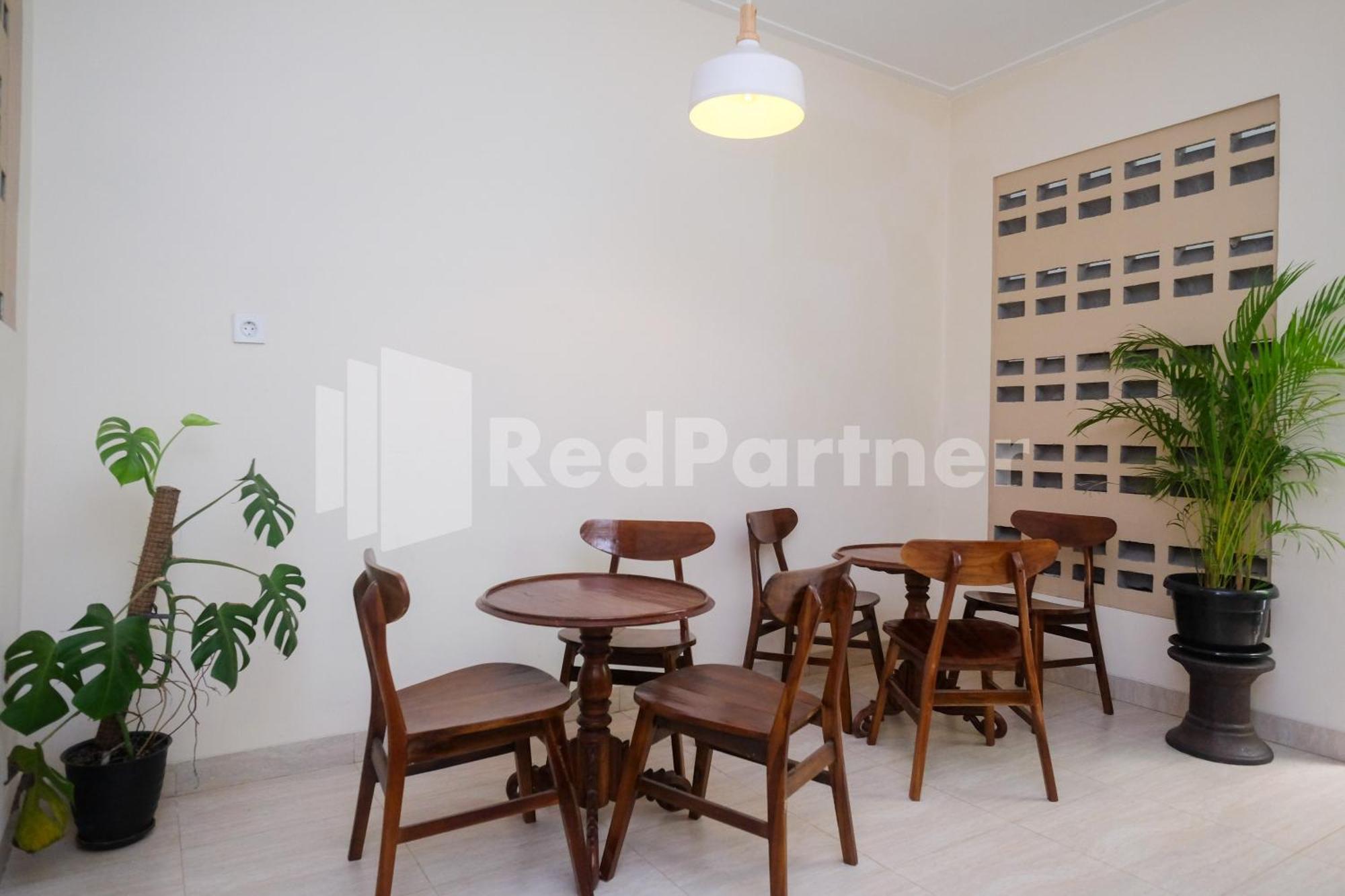 Ndliman House Near Ugm Jogja Mitra Reddoorz Hotel Kejayan Екстериор снимка