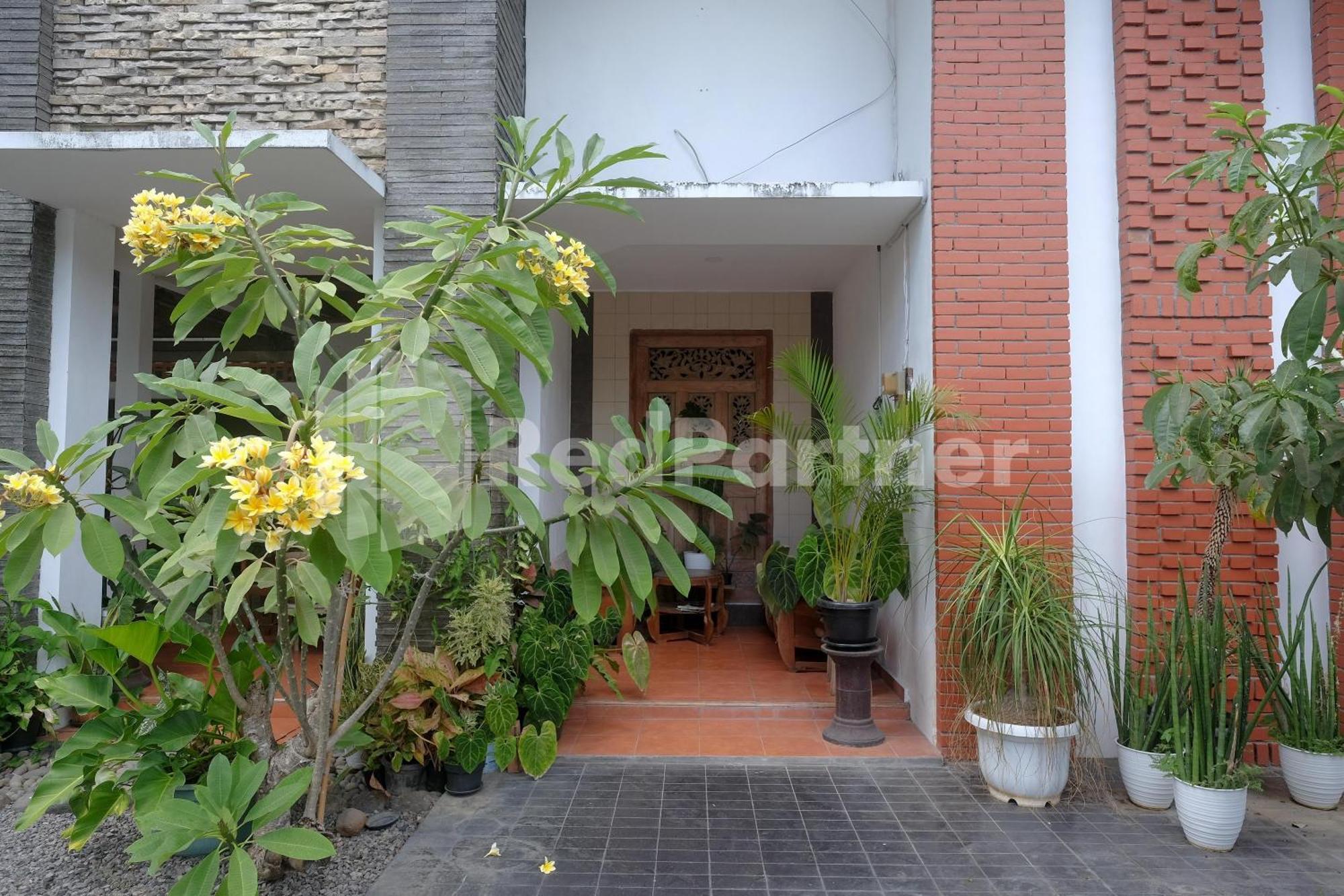 Ndliman House Near Ugm Jogja Mitra Reddoorz Hotel Kejayan Екстериор снимка